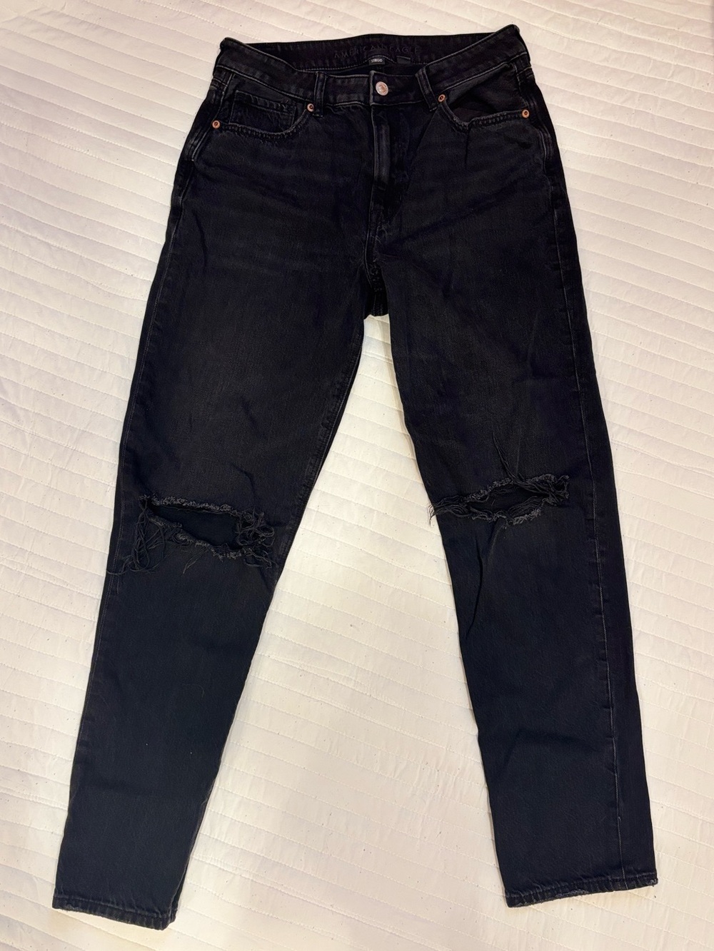 American Eagle Strigid Black Distressed Mom Jeans High Rise Denim Women's 6